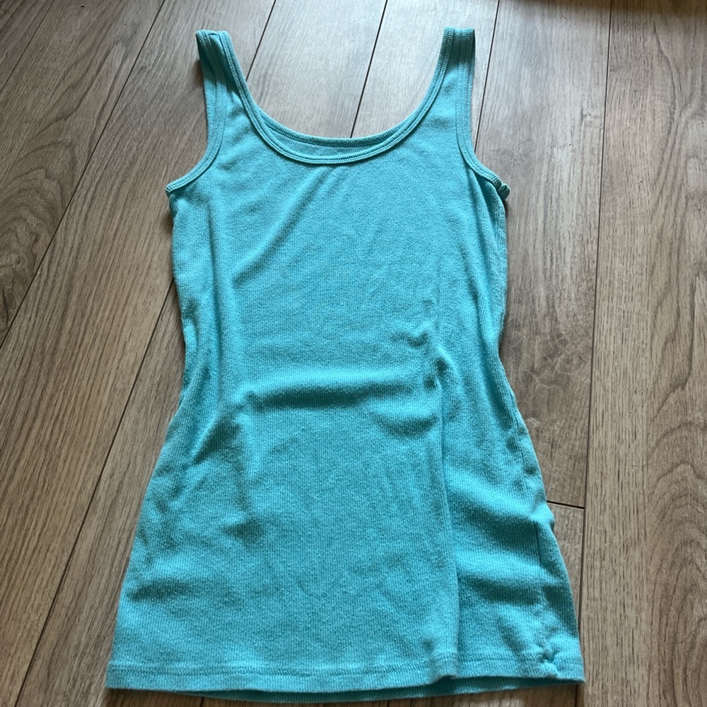 Time and Tru Fitted Blue Green Tank Top